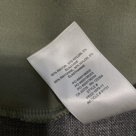 Aritzia Crop Top - Picture 8 of 8